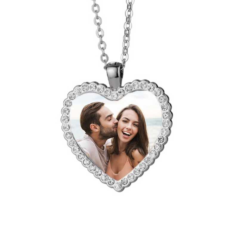 Collana a cuore con brillatini personalizzata