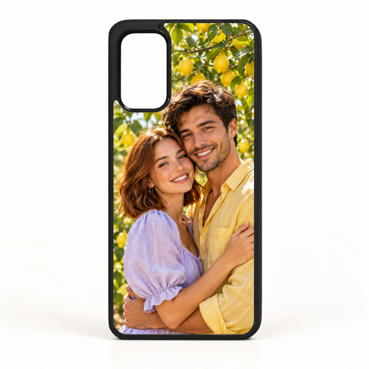 Cover Xiaomi Redmi Note 10 Pro (4G) / Note 10 ProMax (4G) – nuova ambientazione illustrativa con esempio di personalizzazione Manà Gadget