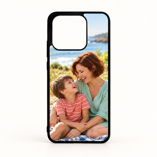 Cover Xiaomi Redmi Note 12 (4G) / Note 12 (5G) / Note 12 Pro (5G) – nuova ambientazione illustrativa con esempio di personalizzazione Manà Gadget