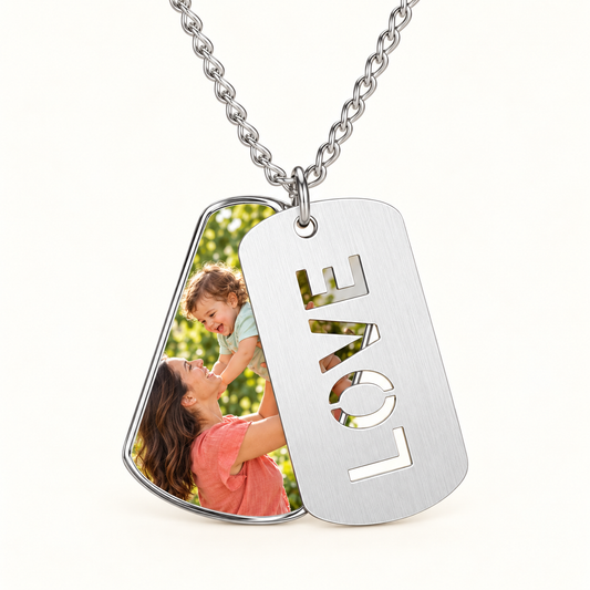 Collana Love – esempio illustrativo di personalizzazione con fotografia