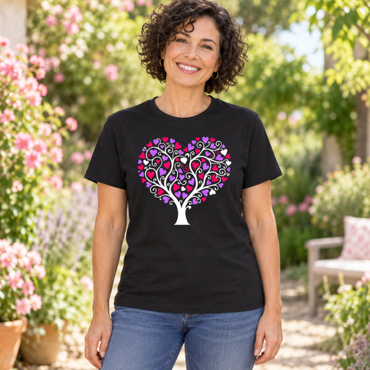 T-shirt ''Albero della vita con cuori'' – ambientazione illustrativa Manà Gadget